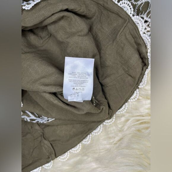 Express olive green embroidered eyelet open back bubble sleeve blouse sz Large - Picture 6 of 10